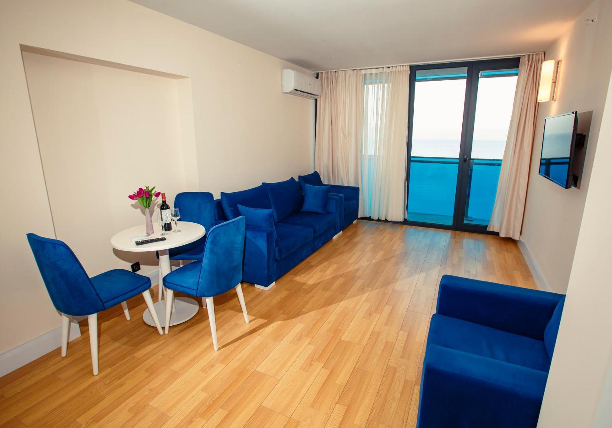 Panorama Orbi Beach Resort Center Suite Батуми Экстерьер фото